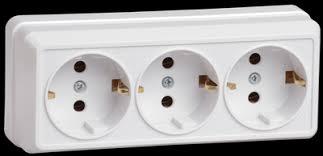 Розетка 3-местная OKTAVA РС23-3-ОБ 2Р+РЕ 16А 250V накладная белый IP20 GENERICA