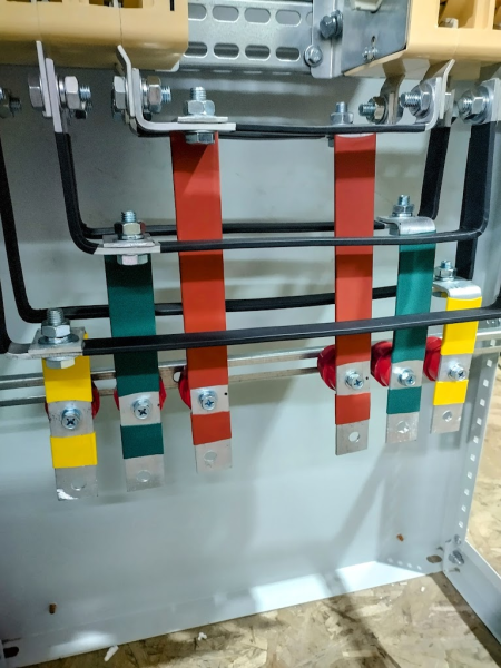 Вводной шкаф  ВРУ7311А-2104 250А 25кА 400V ВР32 NM1 Wh IP31 (ВРУ1-13-20А) — фото, характеристики