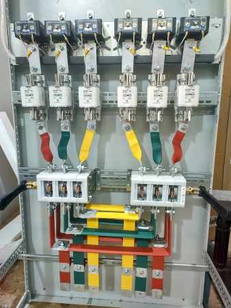 Вводной шкаф  ВРУ8311-2402 400А 15кА 400V ВР32 FU Wh IP31 (ВРУ1-13-20) — фото, характеристики